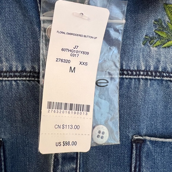 Floral embroidered button up Denim Shirt
Color: SLOWPOKE WASH - Picture 4 of 4